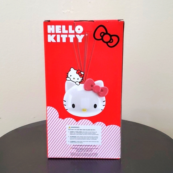 NWT: HELLO KITTY πΊ π CERAMIC REED DIFFUSER - Picture 2 of 8